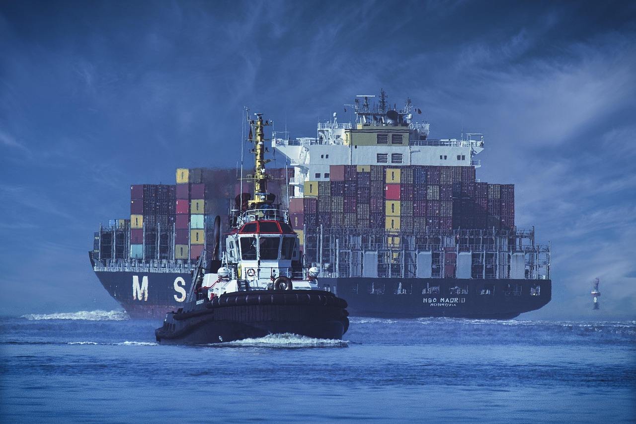 International container shipping vessel